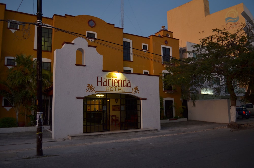 Hacienda Cancun Hotel 3/50