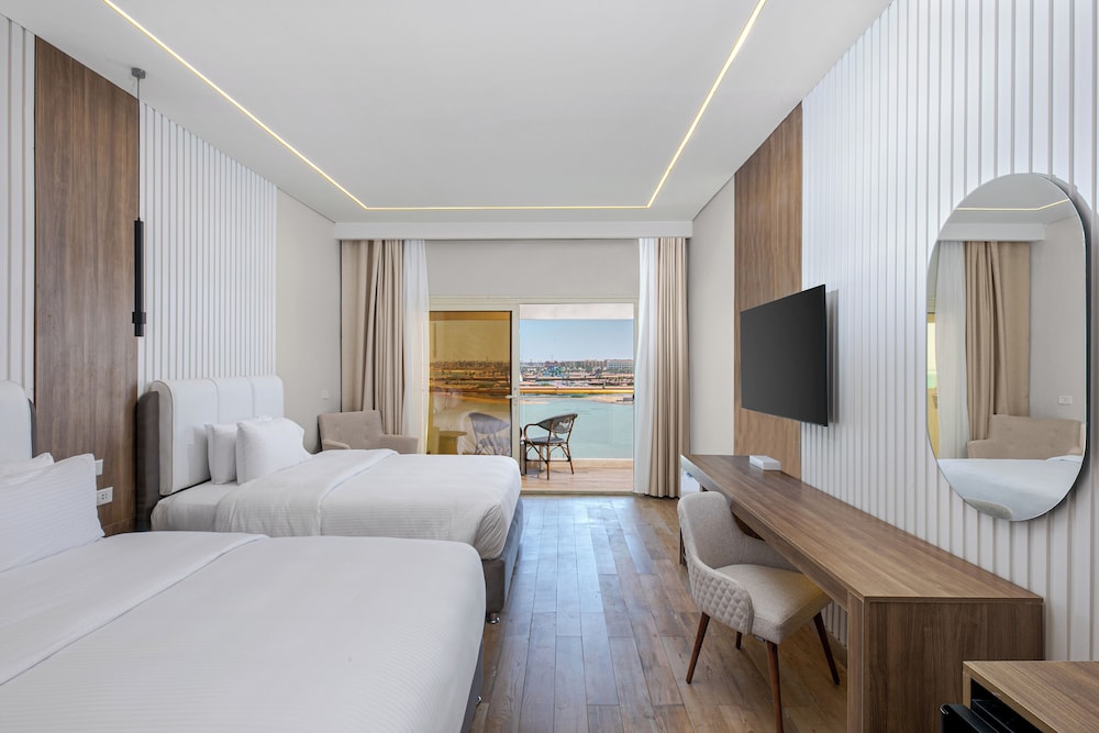 Bellagio Beach Resort & Spa 15/50
