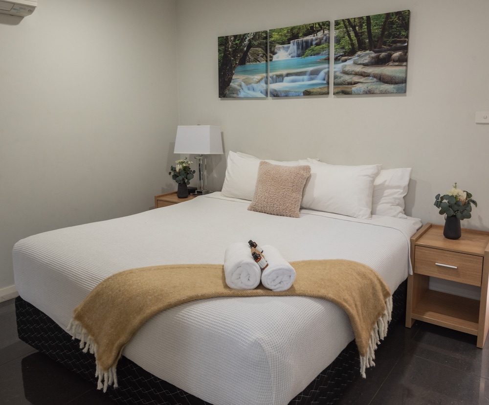 1 BEDROOM, SENIOR, APARTMENT