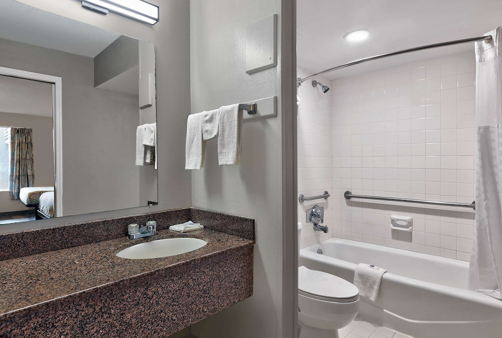 Motel6 McDonough, GA 26/27