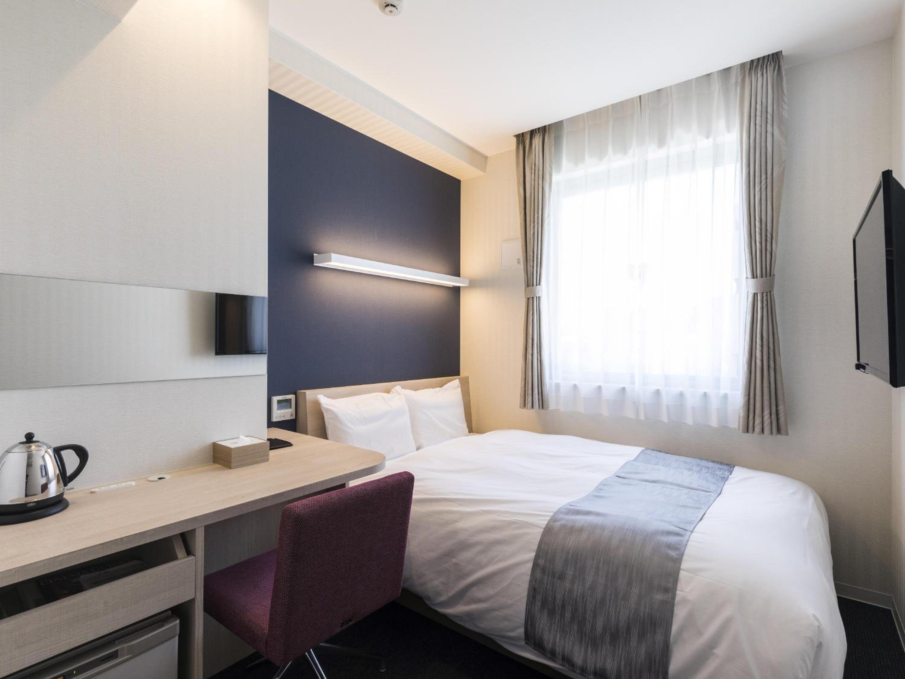 Semi Room, Single, Semi Double Bed