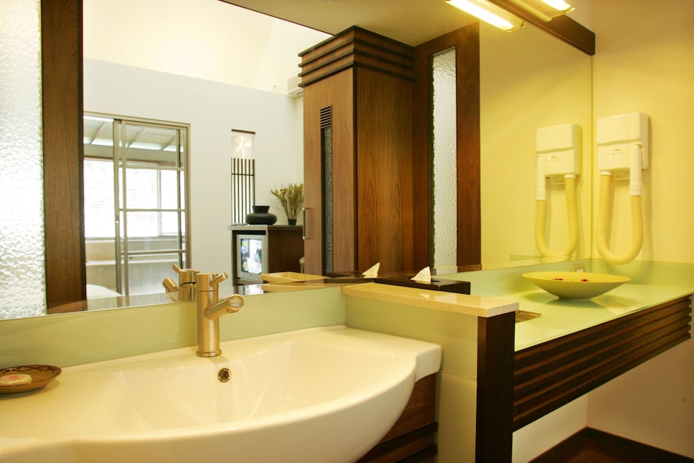Spring Spa Hotel 43/48