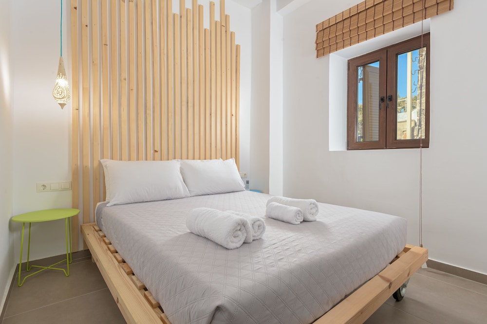 PREMIER, APARTMENT, QUEEN BED, SOFA