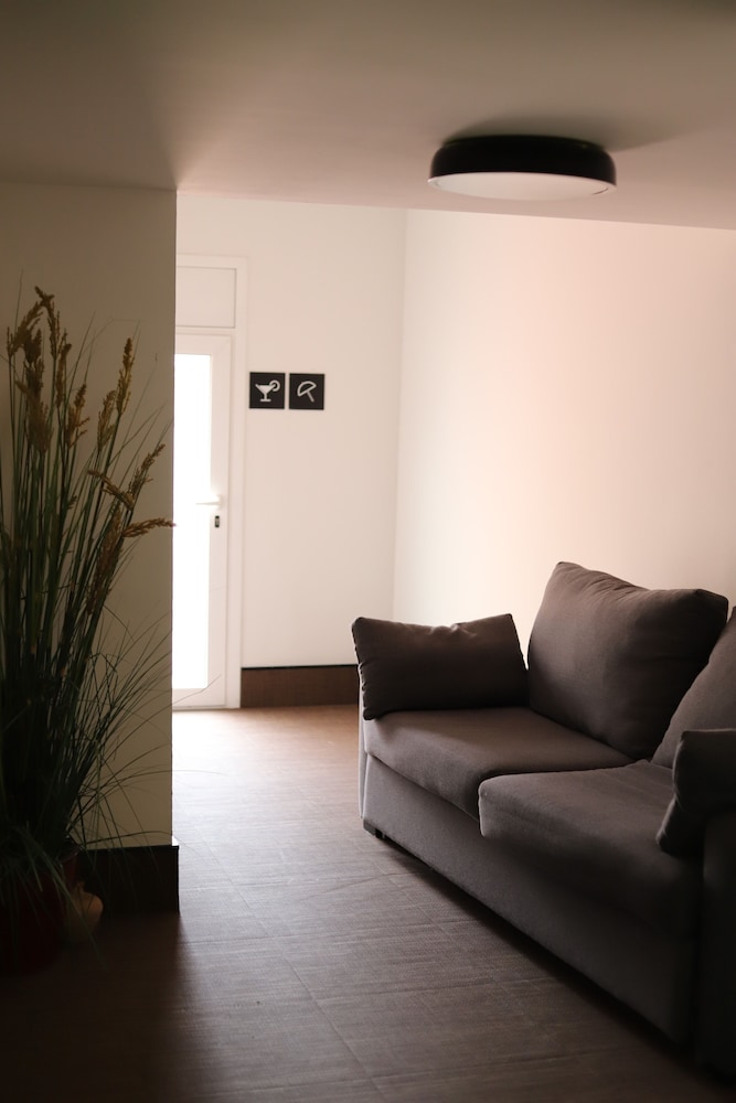 NEW HOTEL COLON 41/61