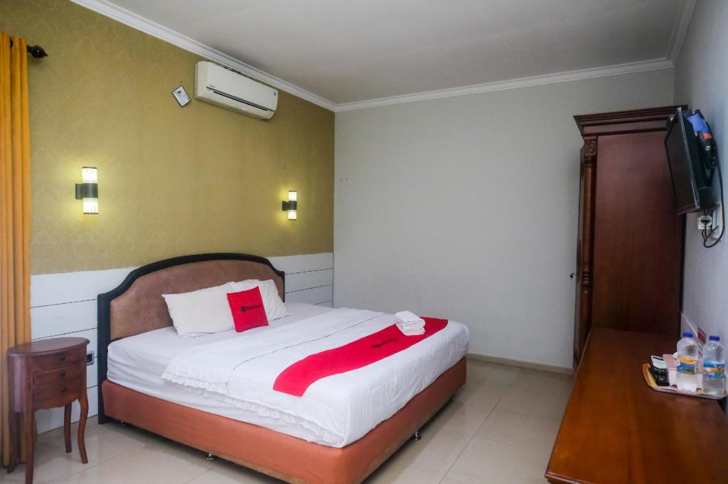Reddoorz Near Adisucipto Airport 2 10/36