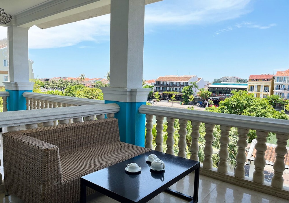 Thanh Binh Riverside Hotel 34/50