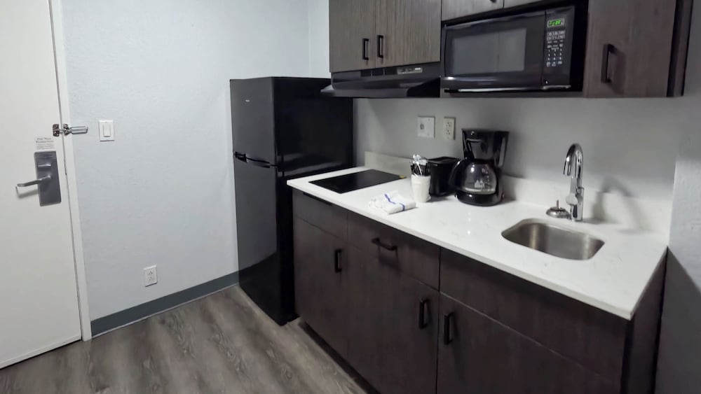 Studio6 Brownsville, TX 59/62