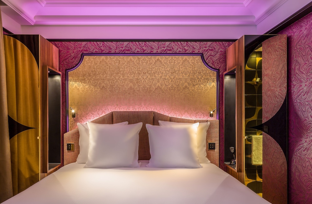 Idol Hotel 7/47