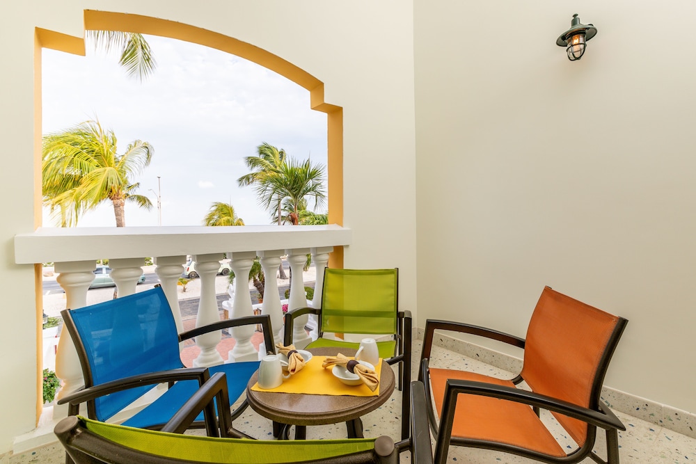 Amsterdam Manor Beach Resort 50/72