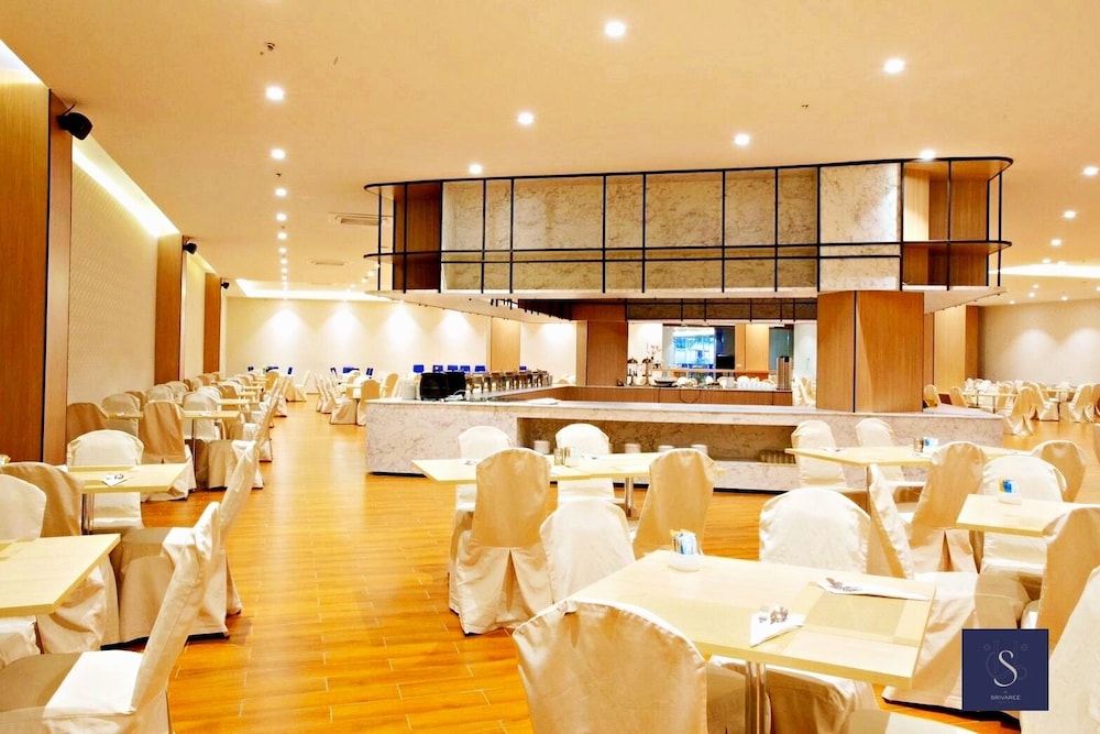 The Srivaree Airport Hotel 38/50