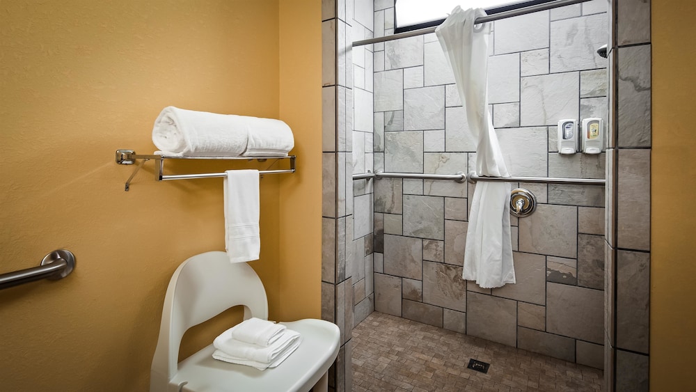 BEST WESTERN BRYSON INN 23/23