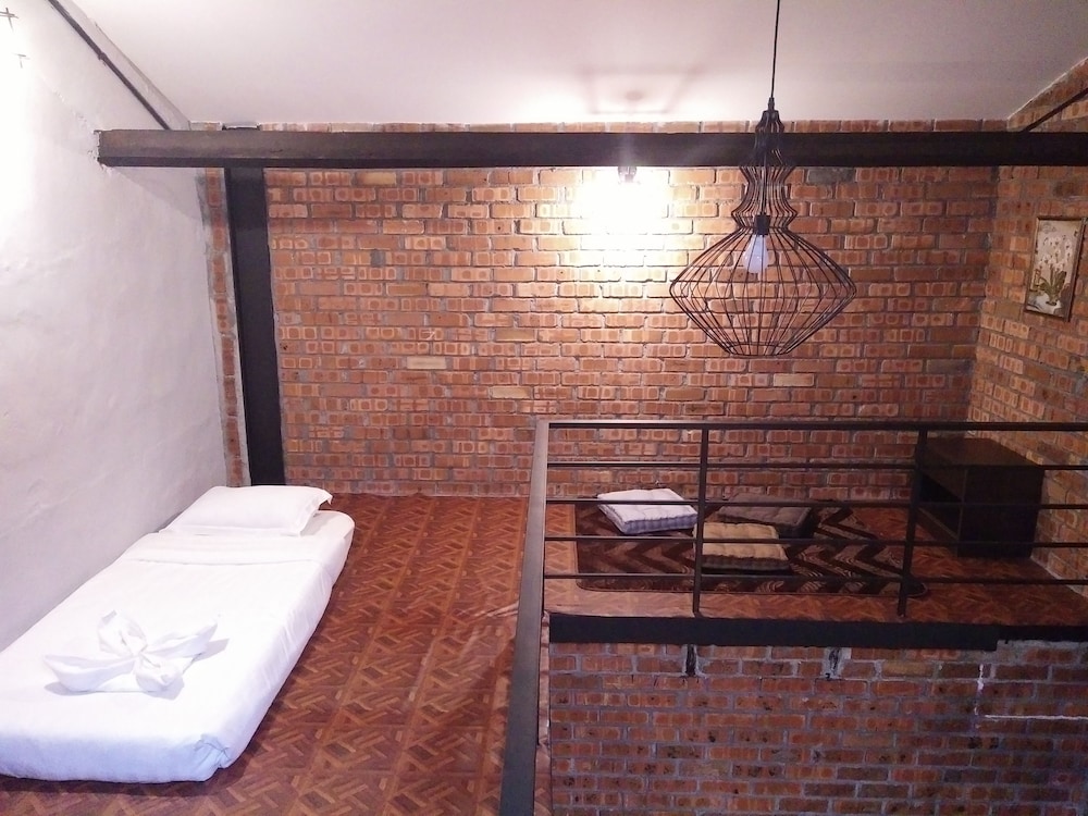 JQ Ban Loong Boutique Hotel 38/48