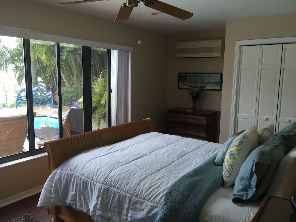 Pasa Tiempo Waterfront Resort 3/45