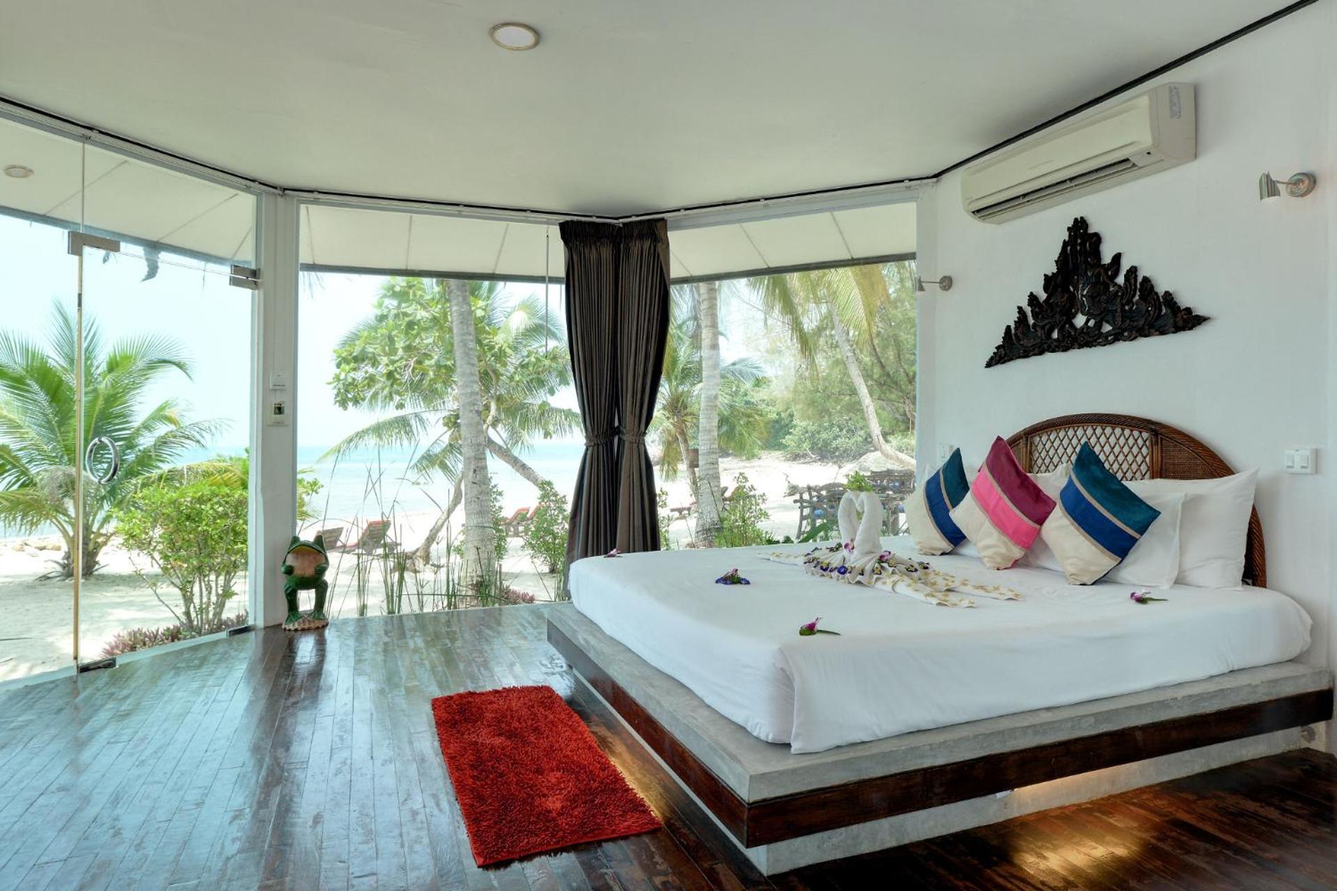 Villa, Beach Front، Am Samui Resort 3/10