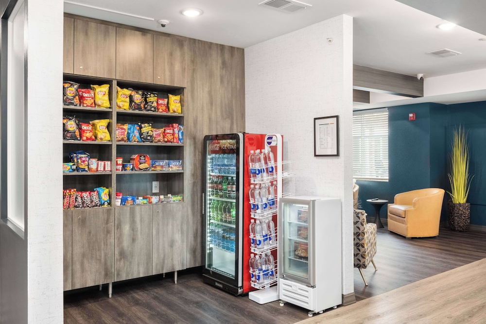 WaterWalk Extended Stay by Wyndham Minneapolis - Plymouth 26/62