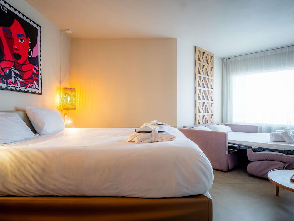 Mercure St Raphael Centre Plage 8/49