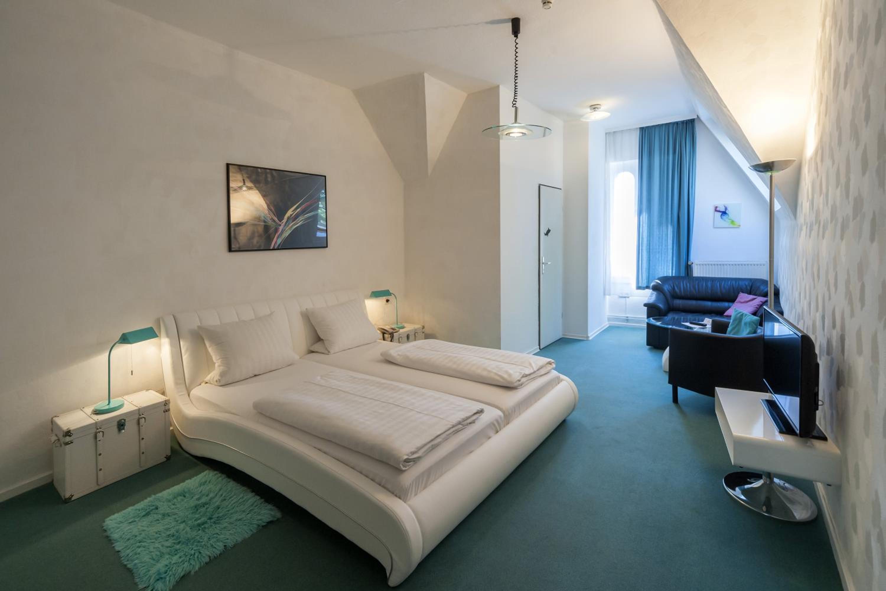 Hotel am Berg 6/17