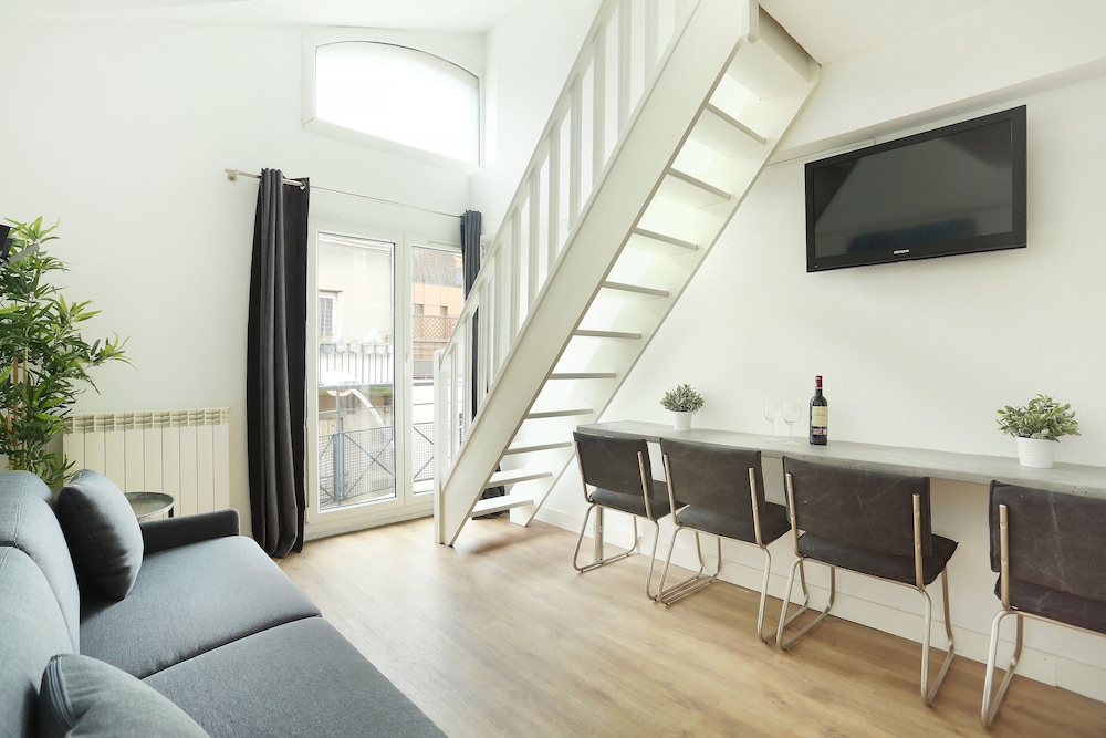 Short Stay Group Residence Les Lilas Serviced Apartments 32/48