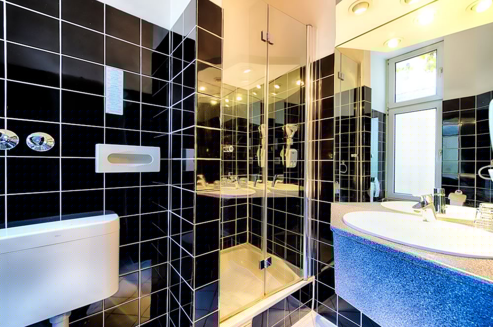 ART-HOTEL CHARLOTTENBURGER HOF 50/50
