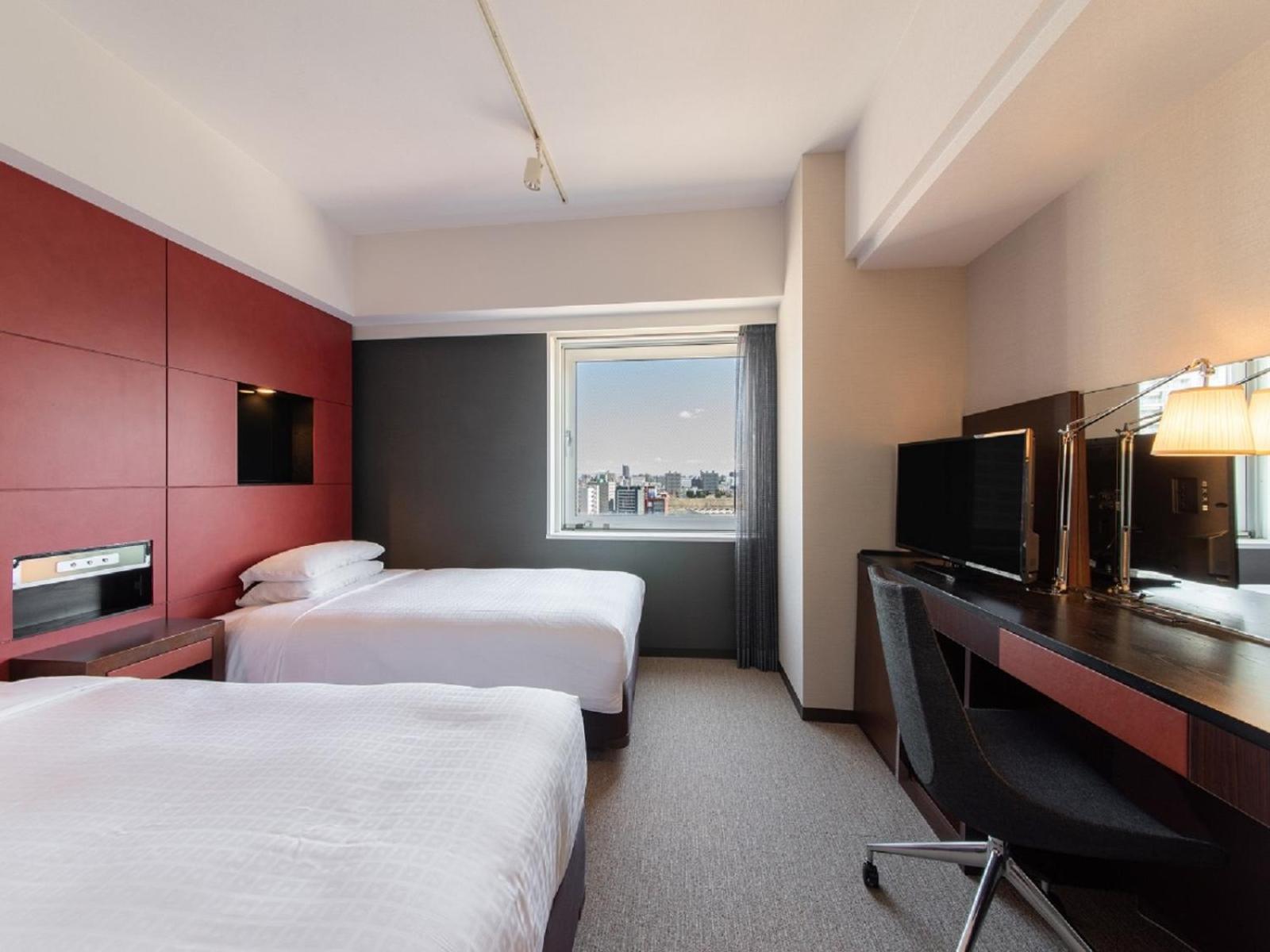 ROOM, TWIN BEDS, SMOKING