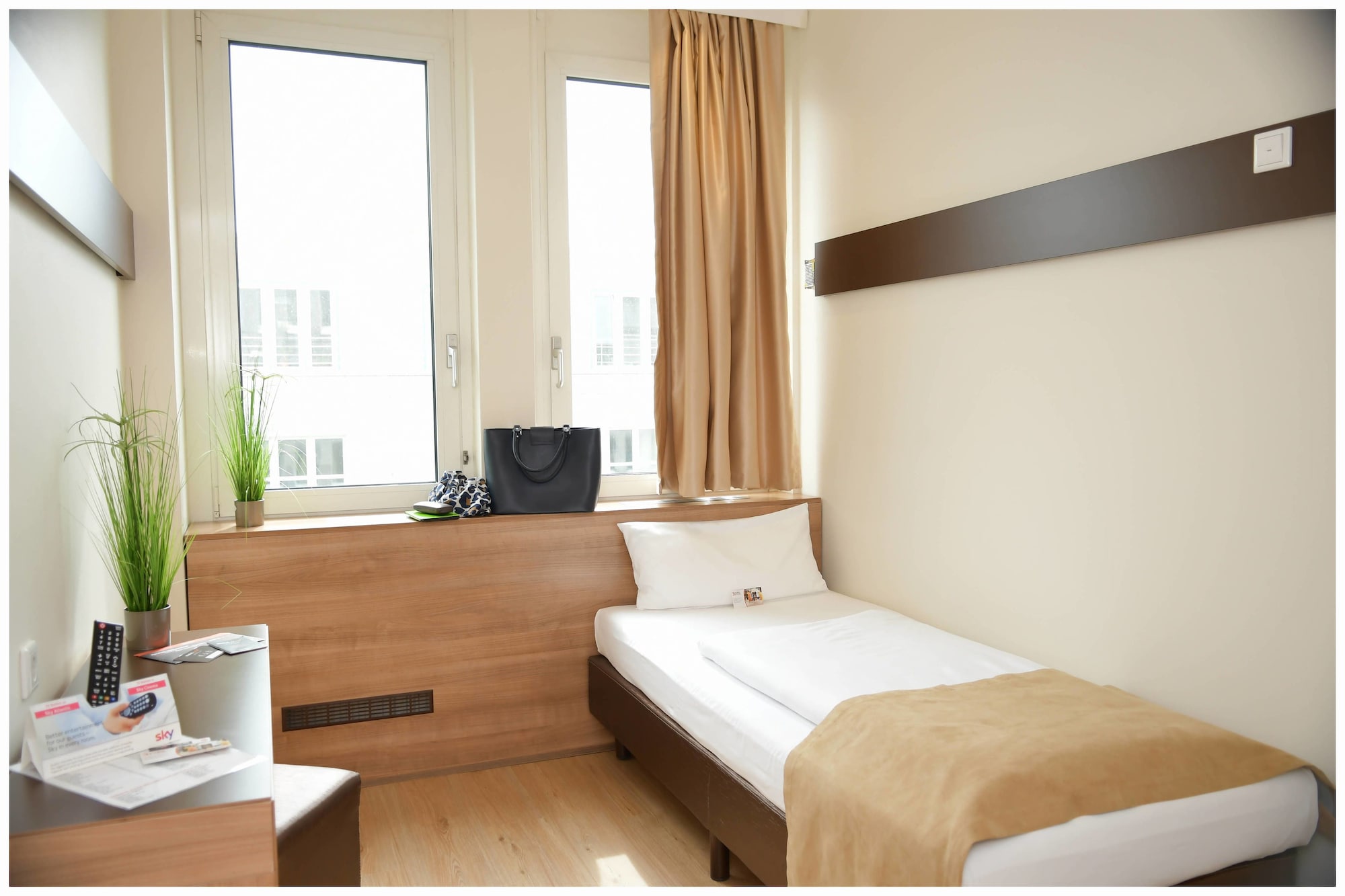 ROOM, SINGLE, ALLERGY FRIENDLY