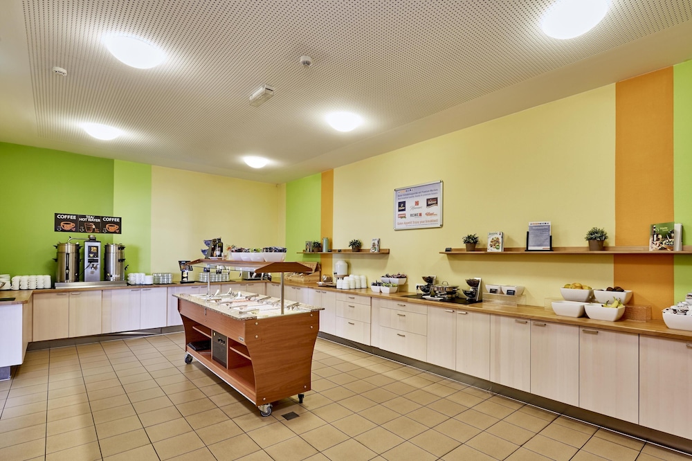 A&O Aachen Hauptbahnhof Hotel 60/83
