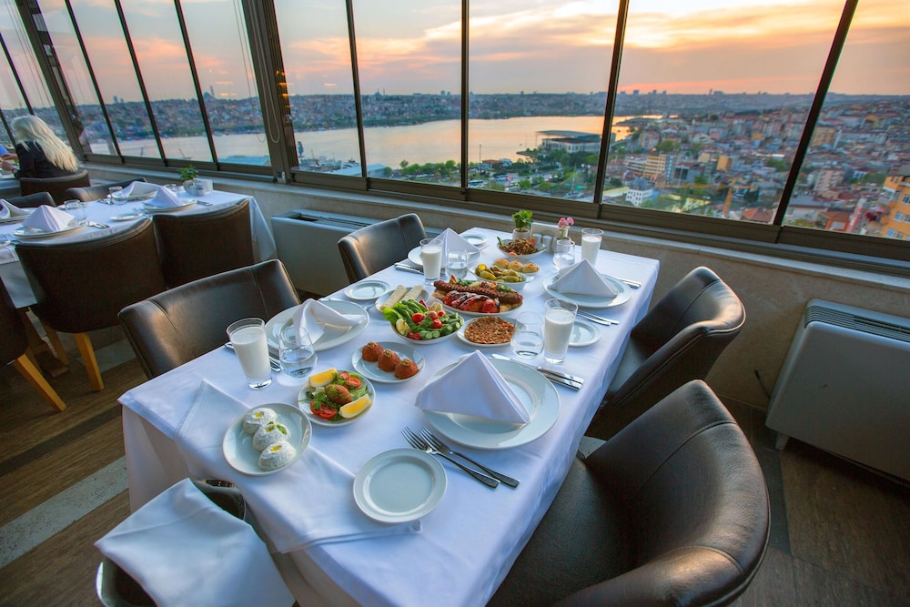 Radisson Blu Hotel Istanbul Pera 58/78