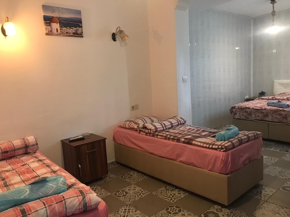 Halikarnas Pansiyon 30/49