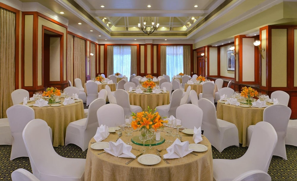 Fortune Landmark Ahmedabad - Member ITC Hotels' Group 29/30