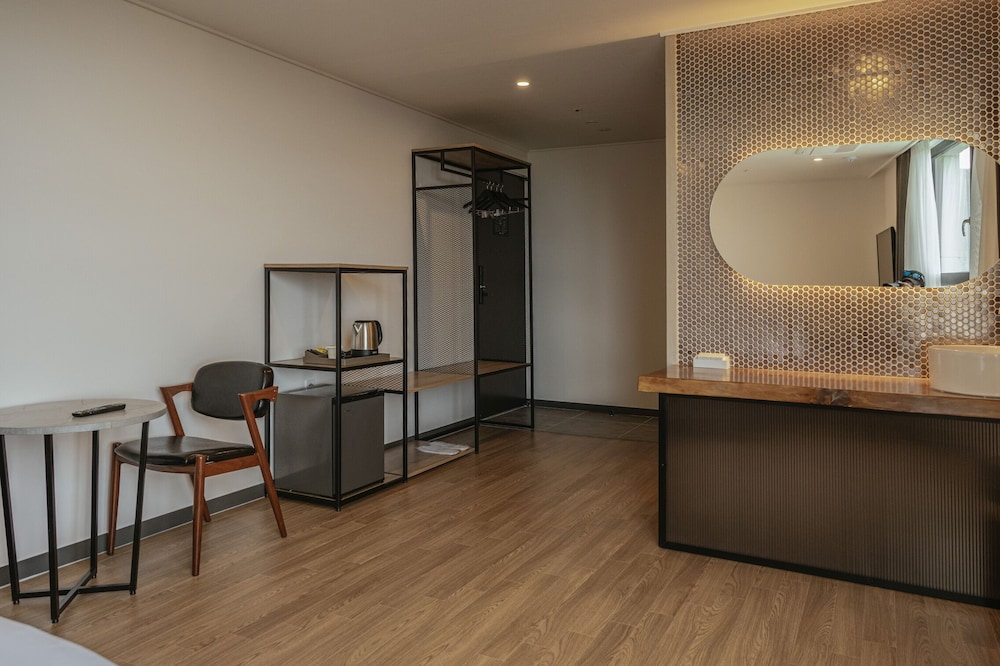 LeMain Hotel Seogwipo 27/39