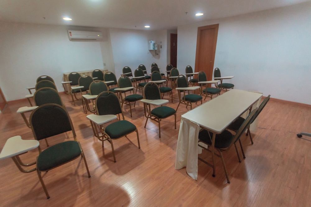 Salvador Business Flat 39/48