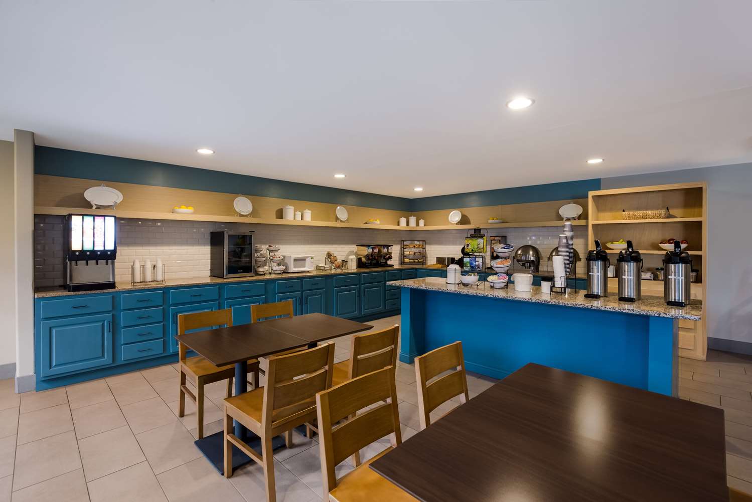 Country Inn & Suites by Radisson, Marion 45/64