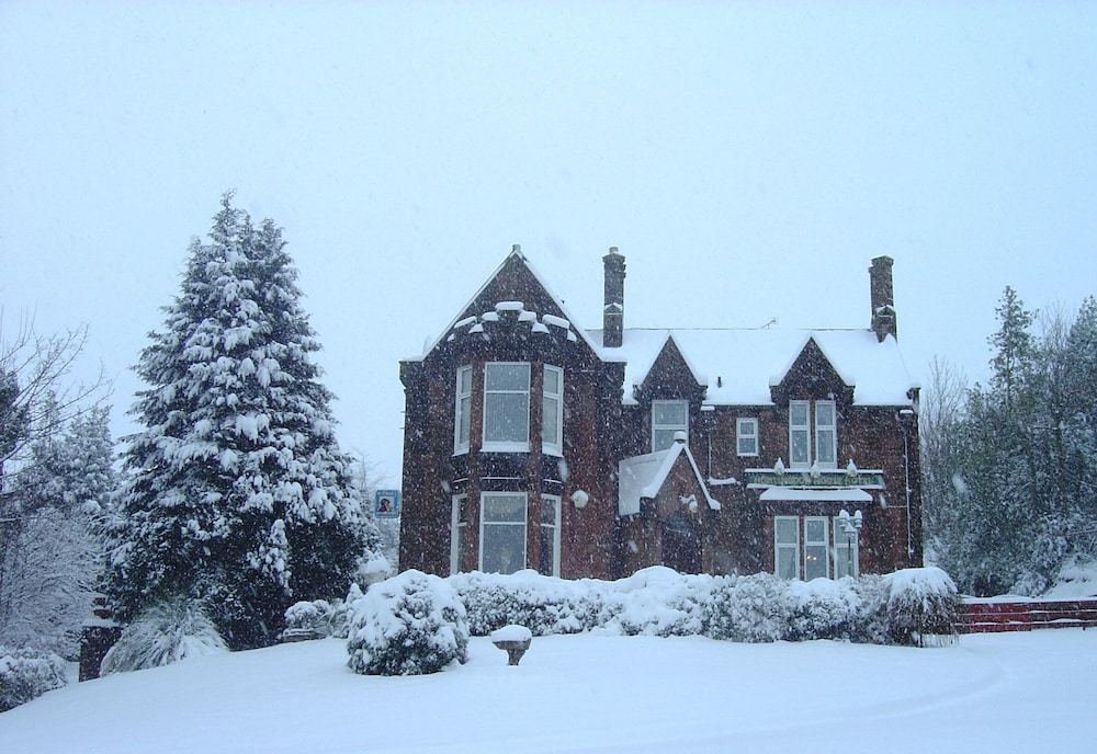 The Hill Hotel 1/18