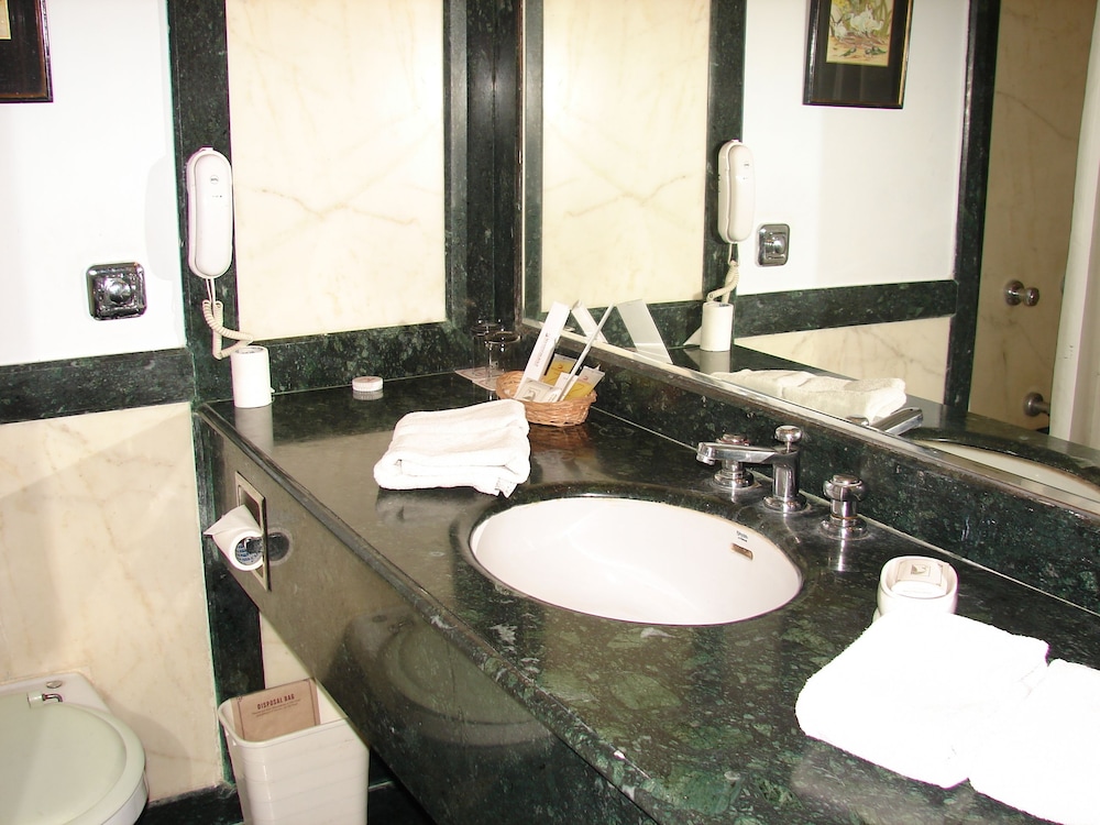 Mansingh Palace Ajmer 36/40