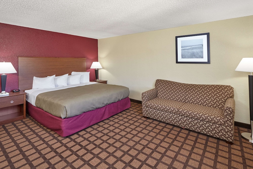 Americinn By Wyndham Burlington 17/38