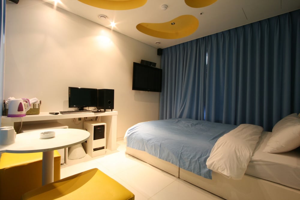 Hotel Dongseoul 10/26
