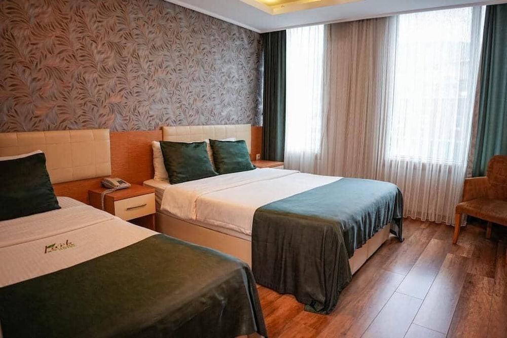 Park Square Hotel 9/30