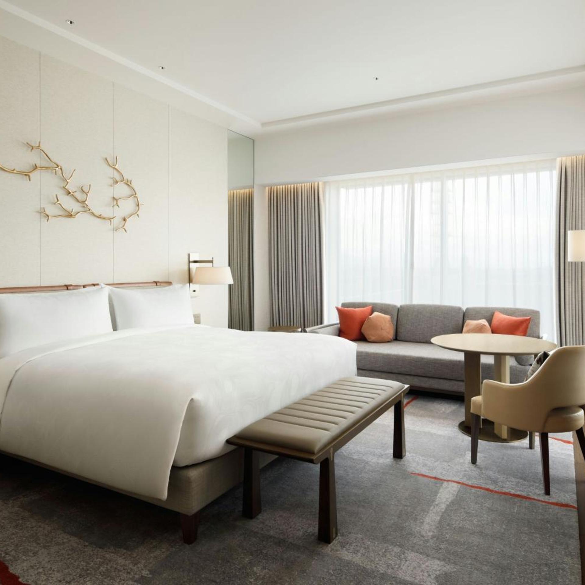 Nara, Junior Suite, King Bed, City View, Sofa، JW Marriott Hotel Nara 5/6