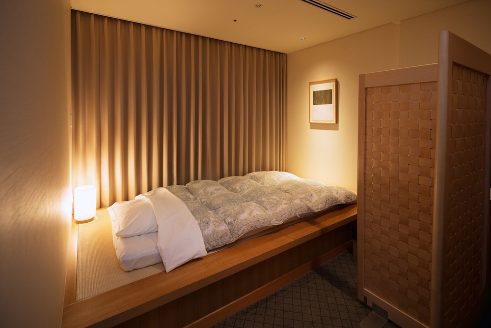 Marunouchi 23/67
