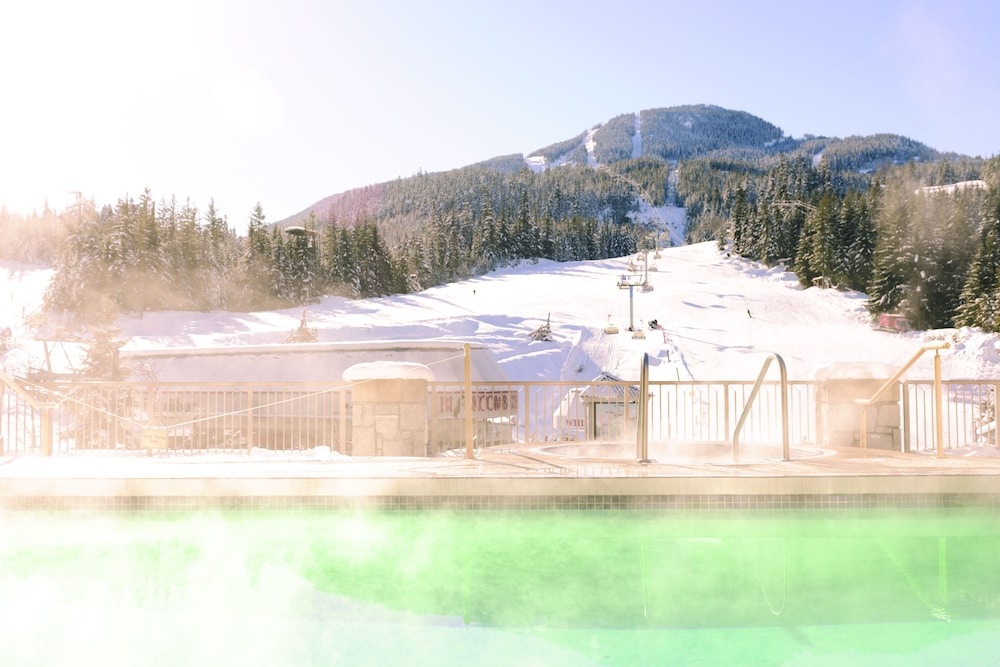 Pan Pacific Whistler Mountainside 44/44