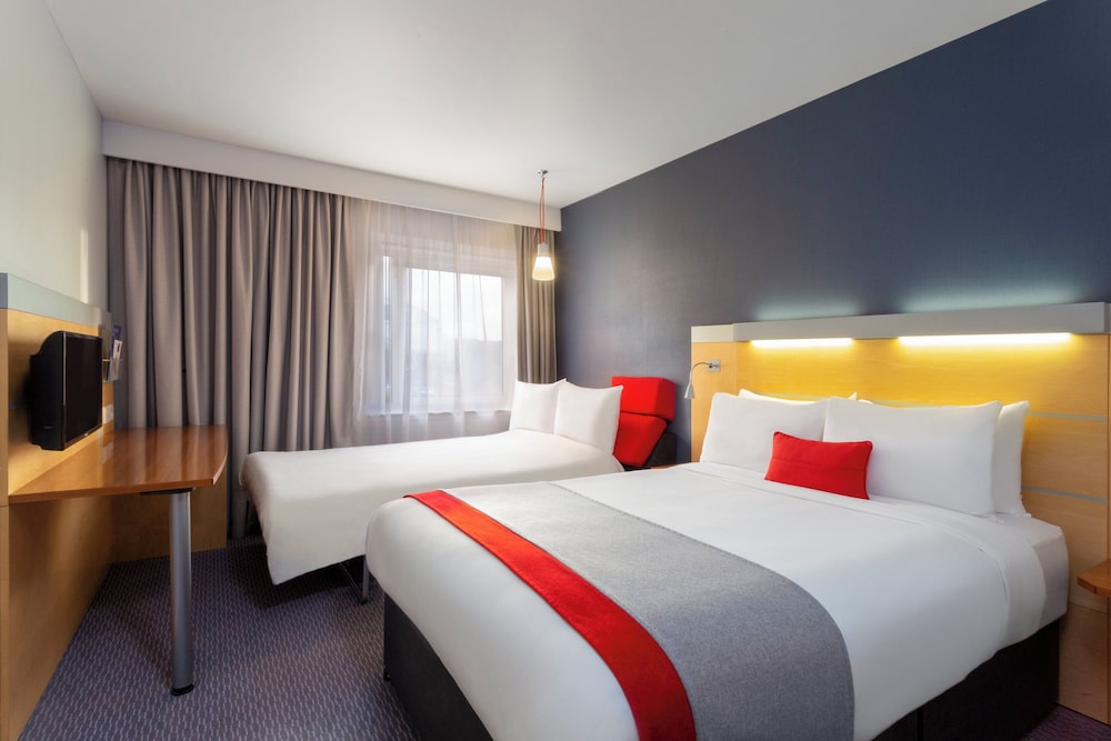 Holiday Inn Express Birmingham Redditch 15/50