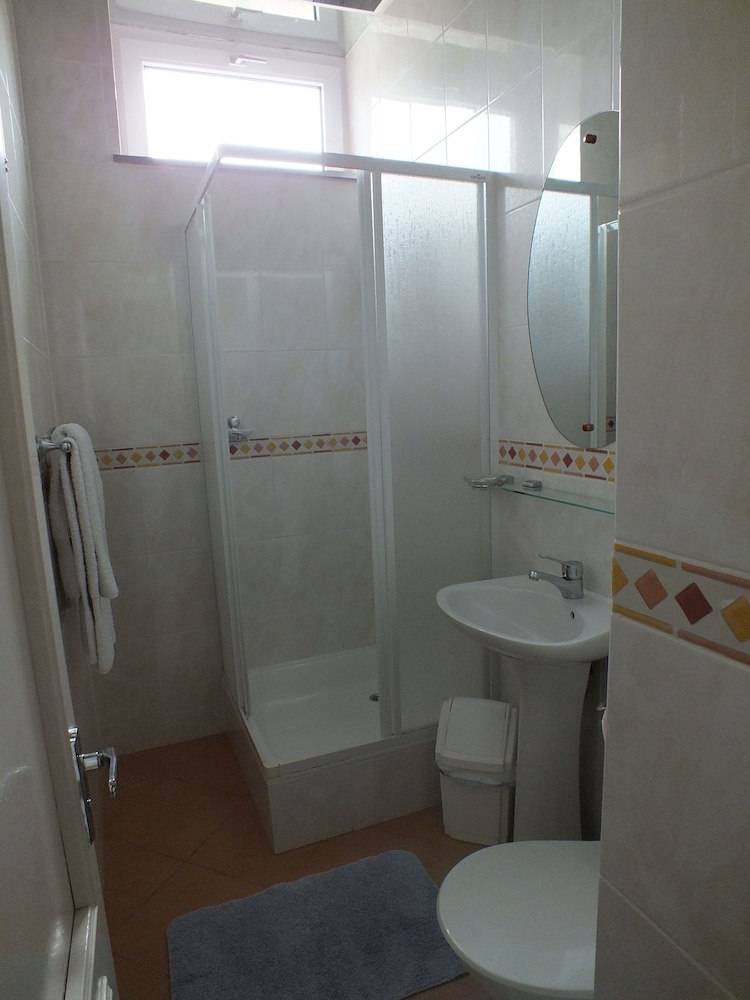 2 BEDROOMS, FAMILY, BALCONY