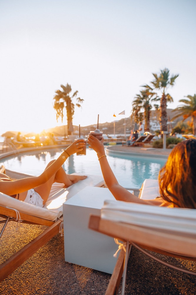 FAR OUT VILLAGE 29/53