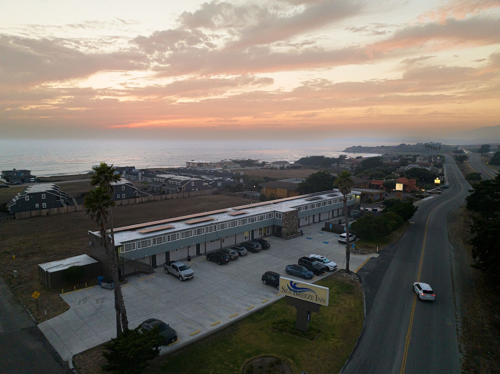 Sea Breeze Inn 54/64