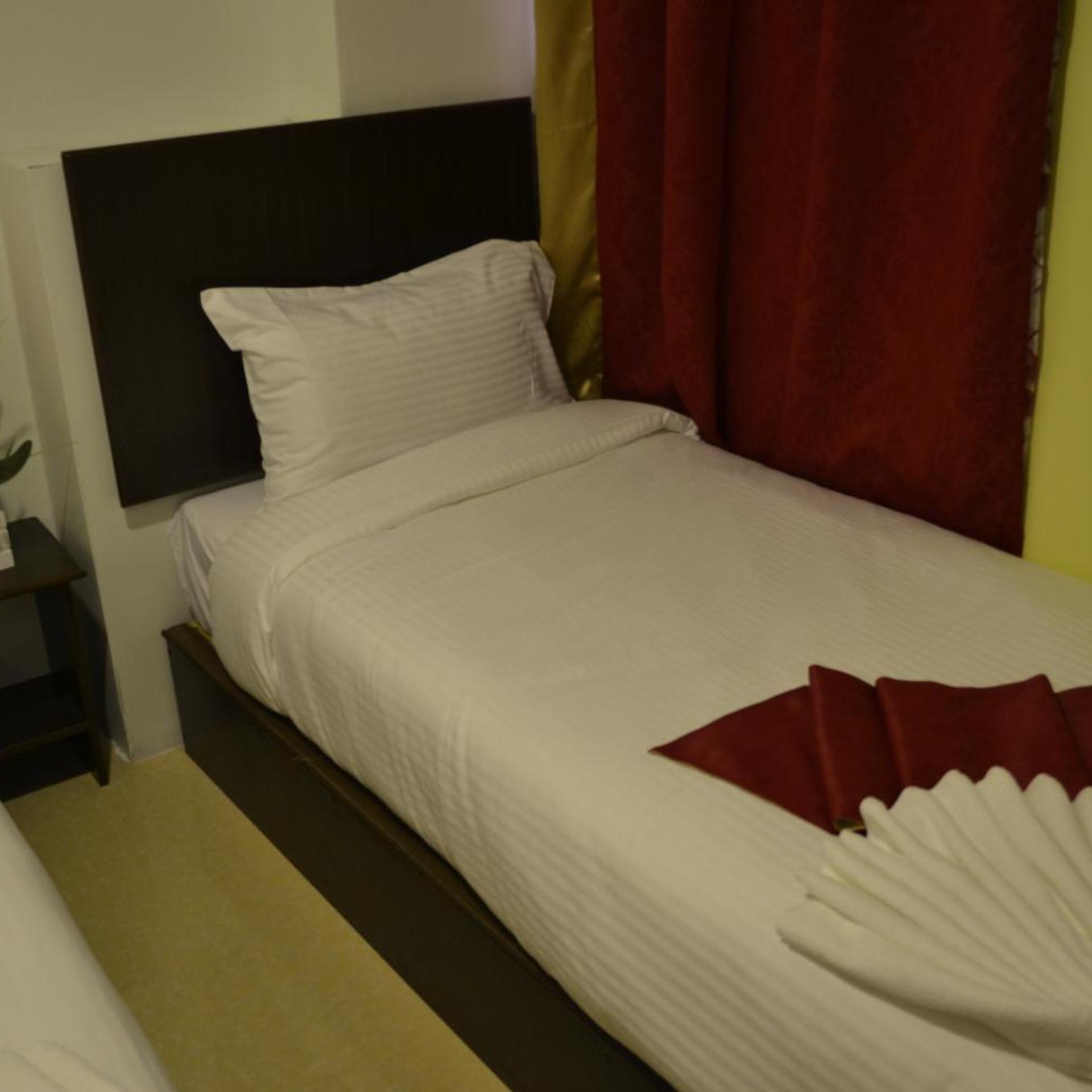 DR Hotel 10/51