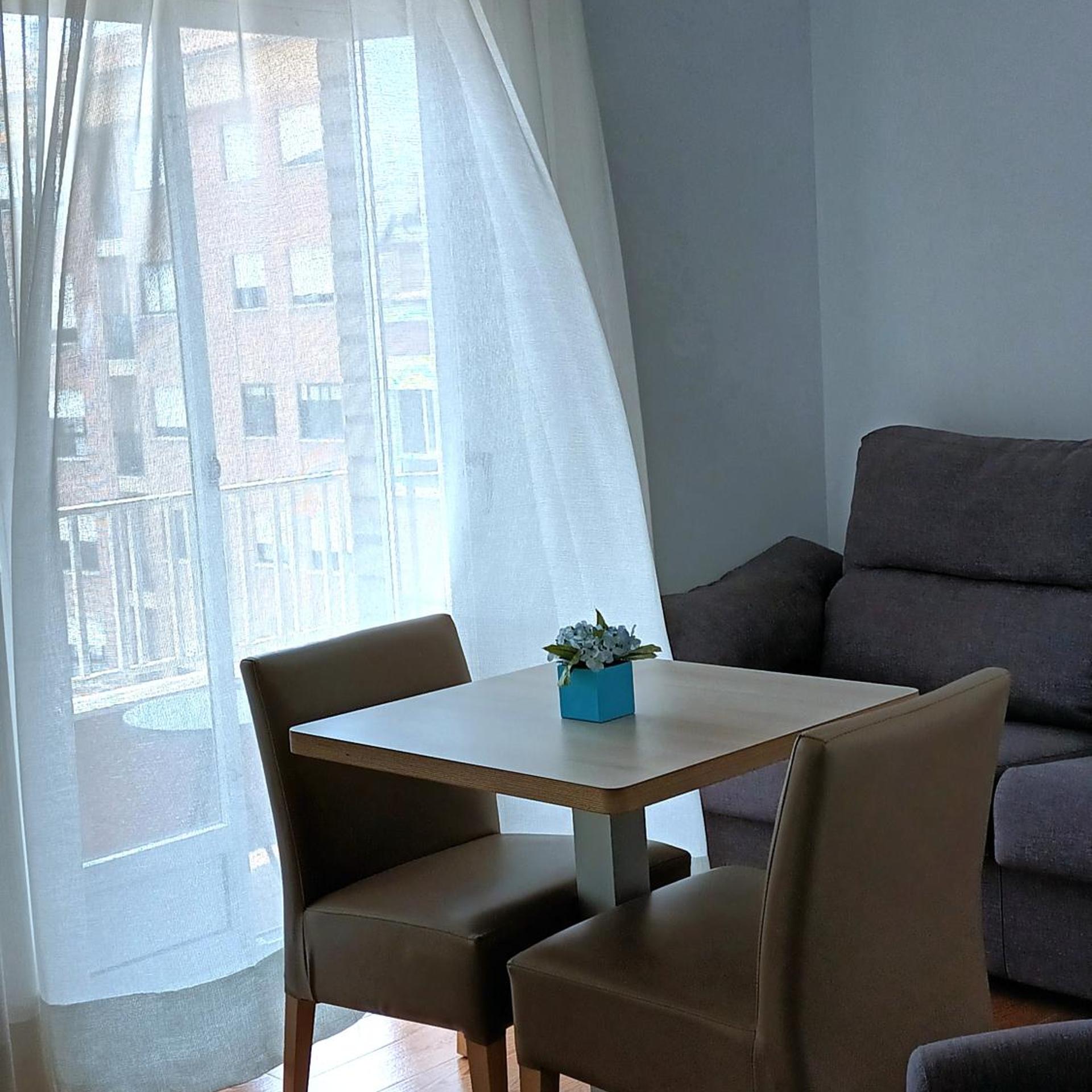 Hotel Herreros 18/38