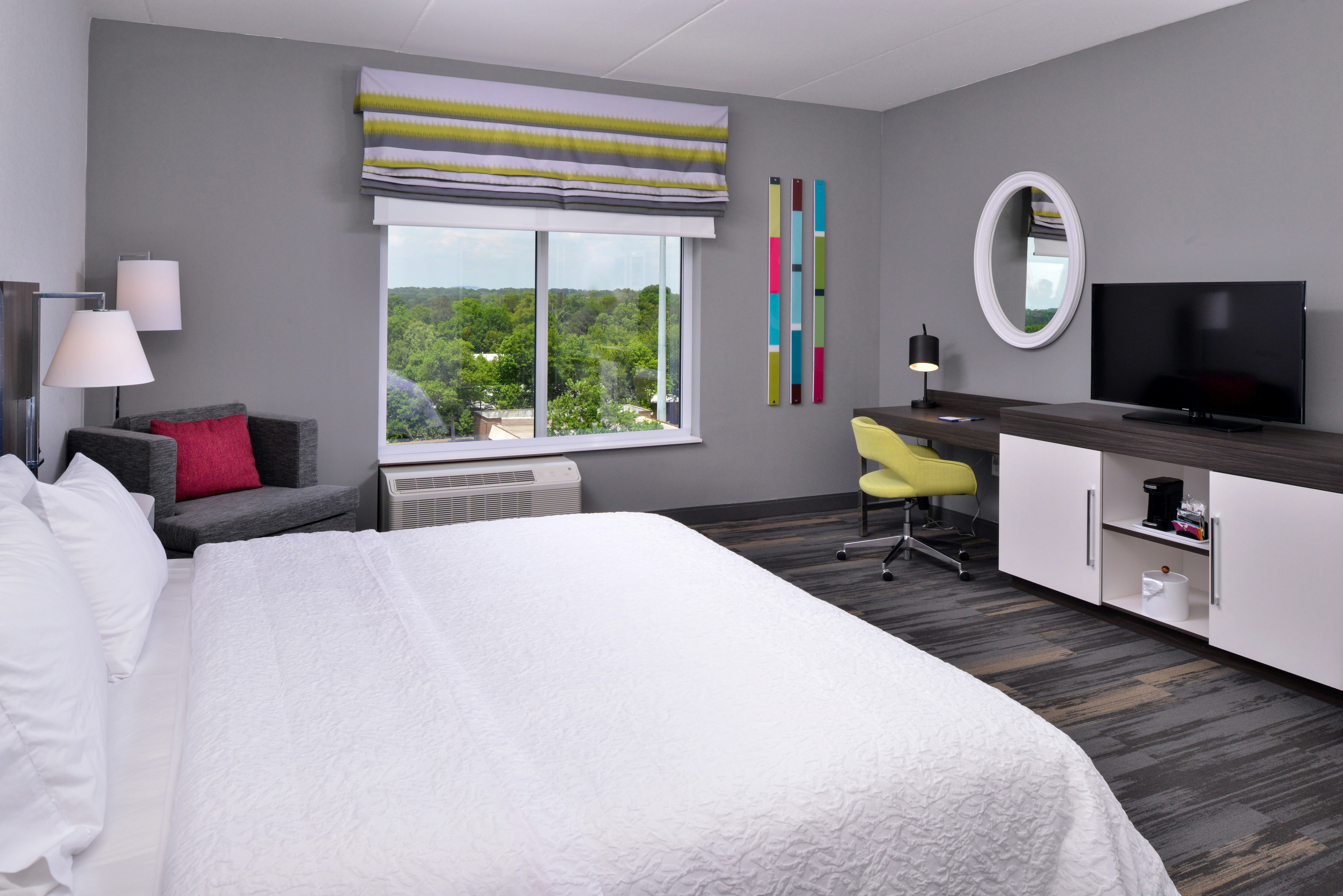 ROOM, KING BED, ACCESSIBLE