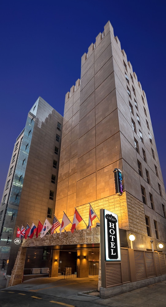 Capace Hotel 4/73