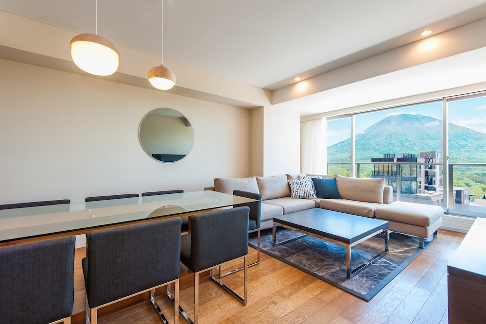 Chatrium Niseko 52/67
