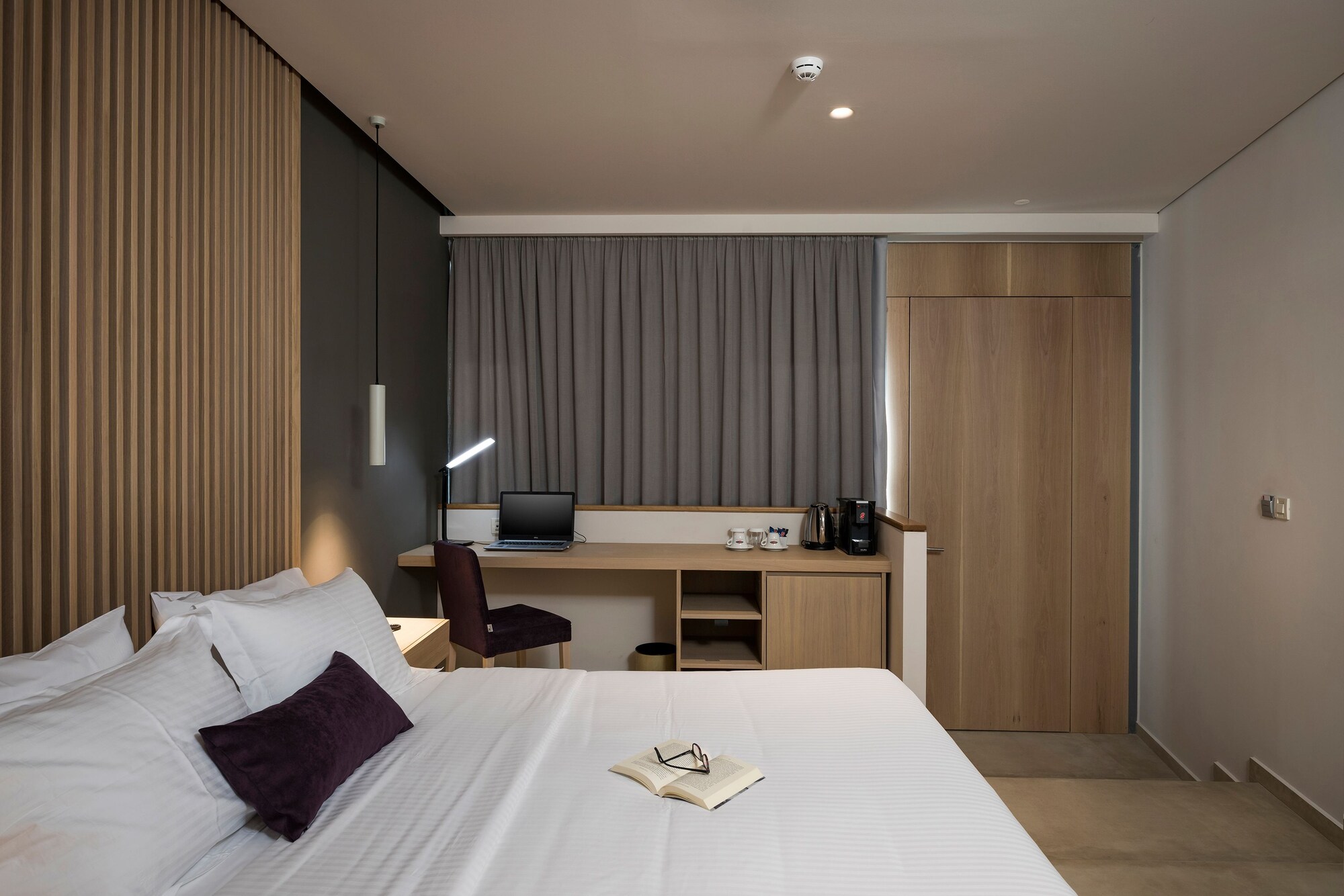 STANDARD, DOUBLE BED